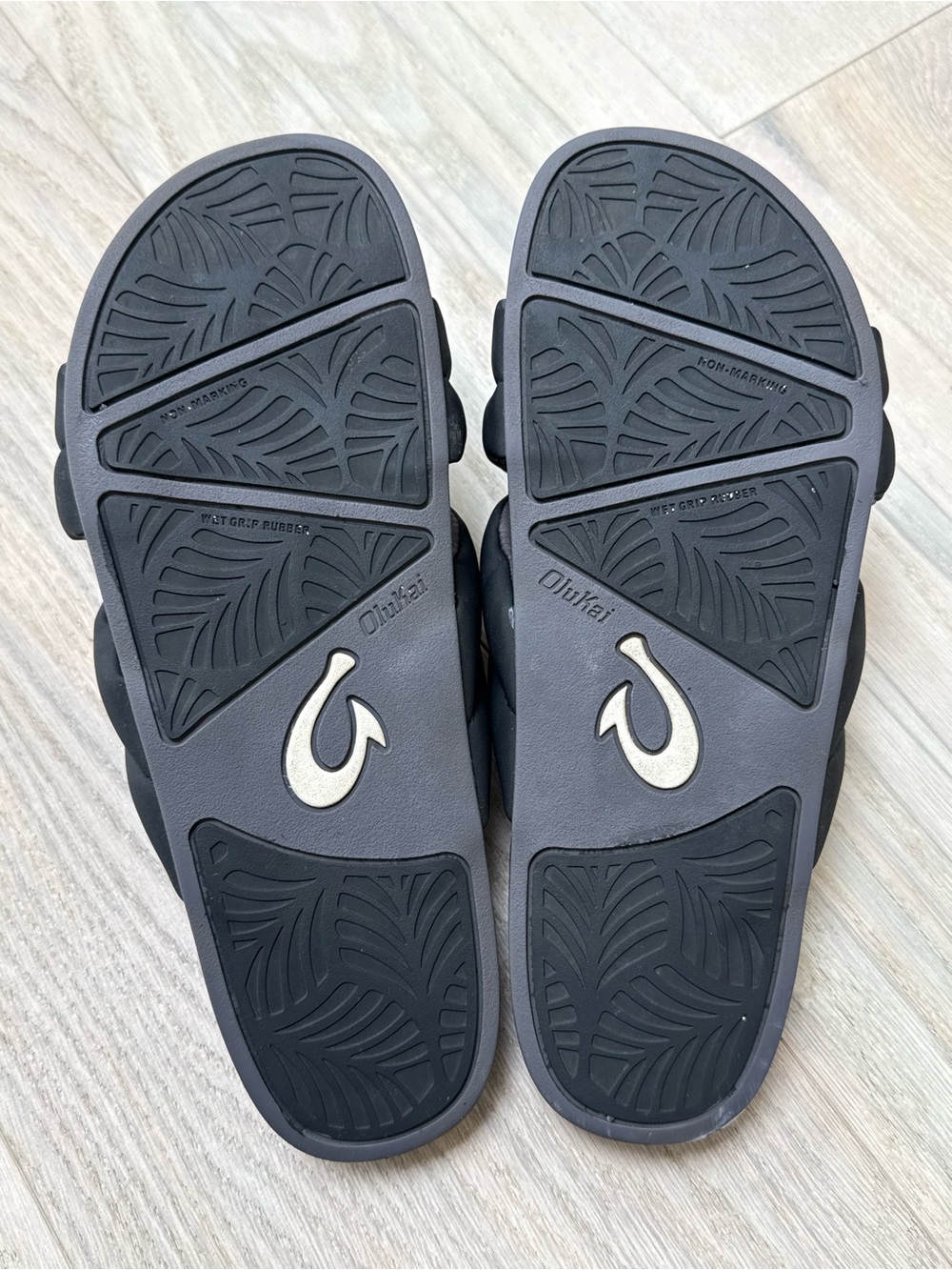 Olukai Hila Women’s Puffy Slide Sandals Size 10 - Picture 5 of 6